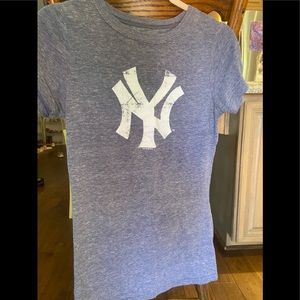 New York Yankees T-shirt size small women’s